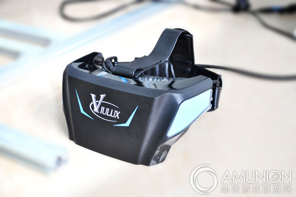 VR单车骑行游艺机的头显