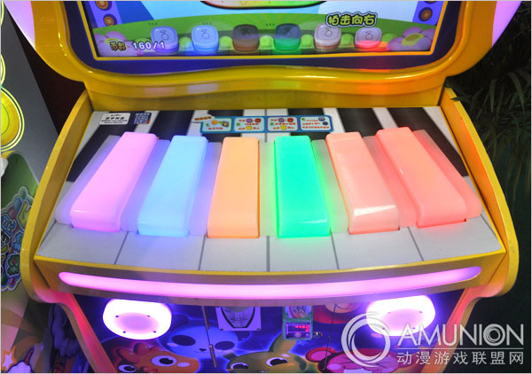 钢琴宝贝儿童游戏机梦幻键盘实拍
