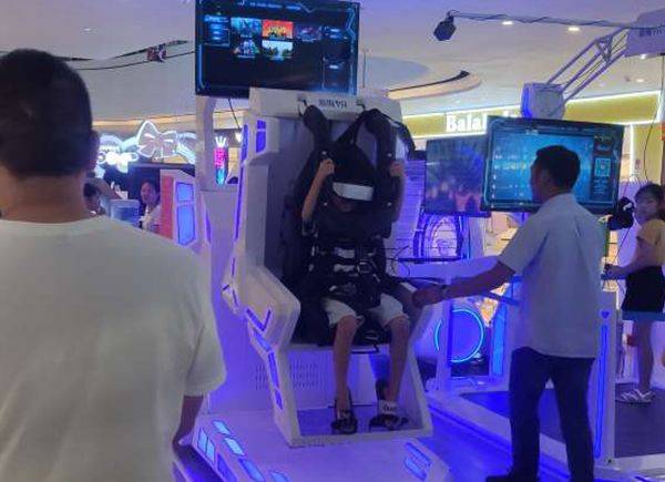二手乐客VR飞行影院VR360实拍4
